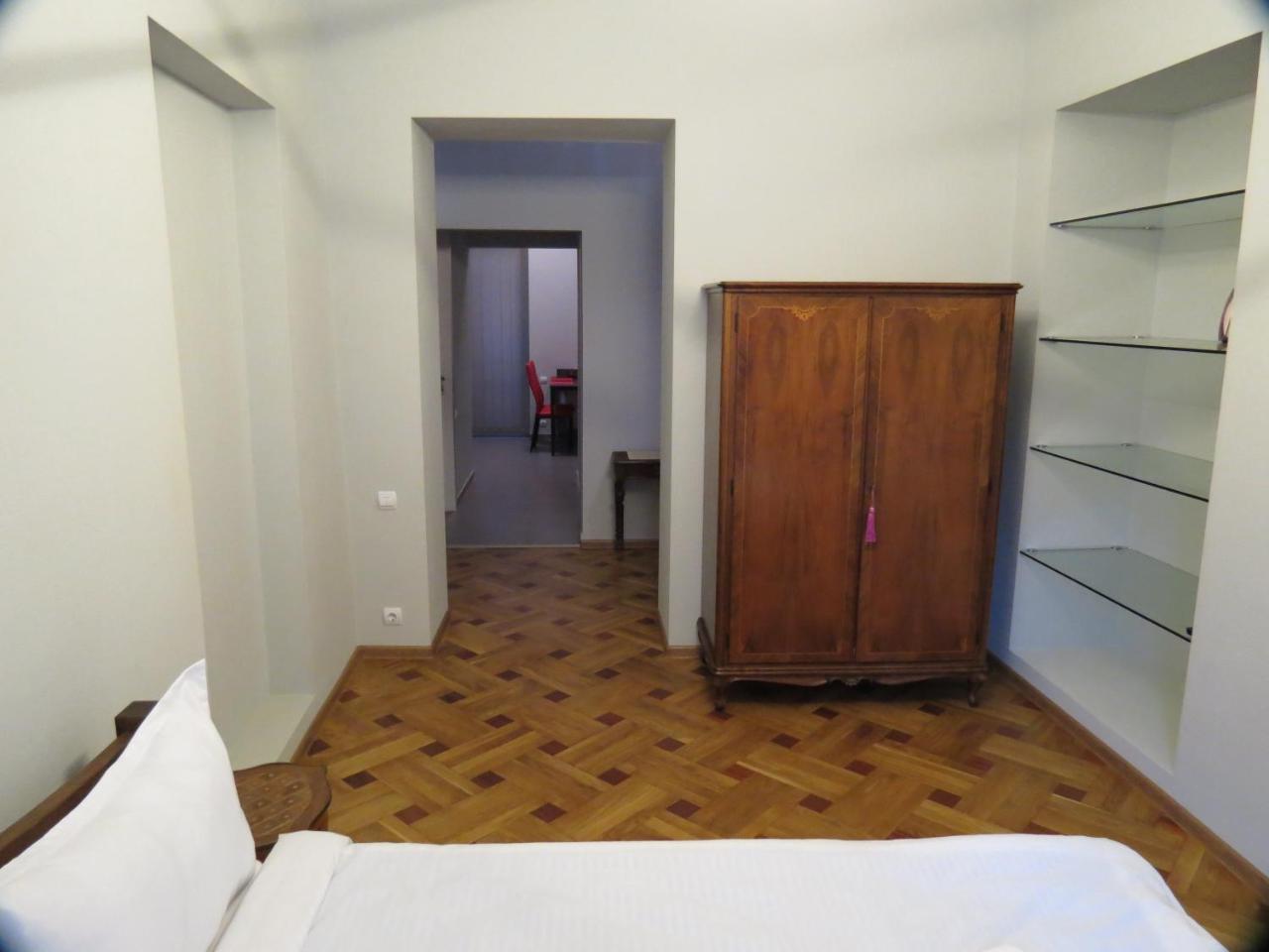 Three Rooms Apartment Tbilisi Eksteriør bilde