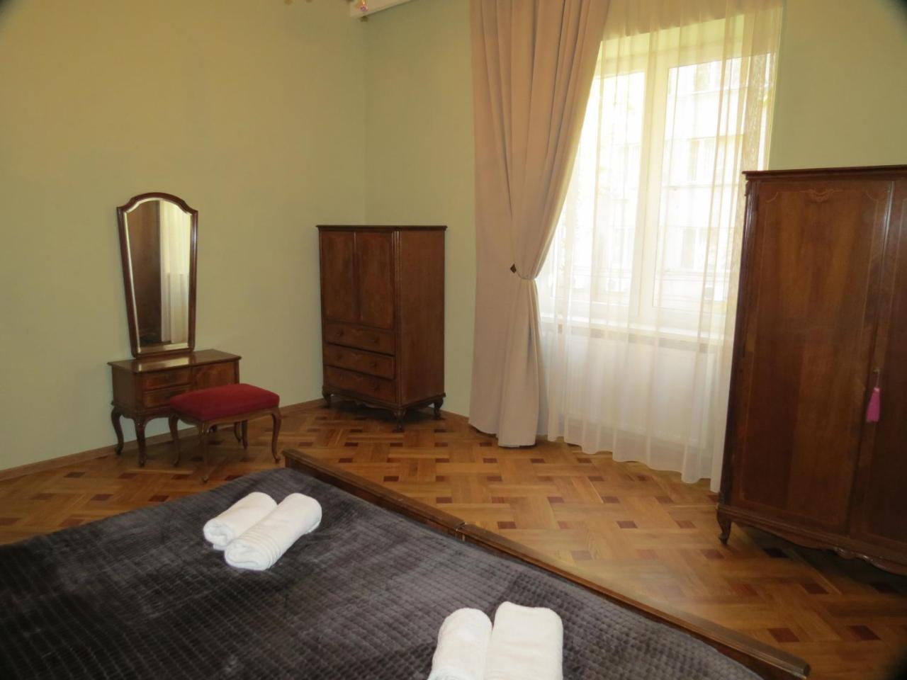 Three Rooms Apartment Tbilisi Eksteriør bilde