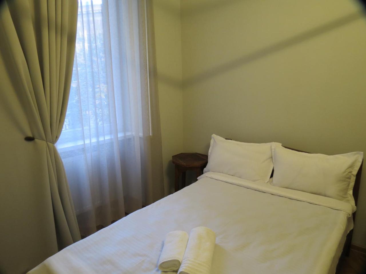 Three Rooms Apartment Tbilisi Eksteriør bilde