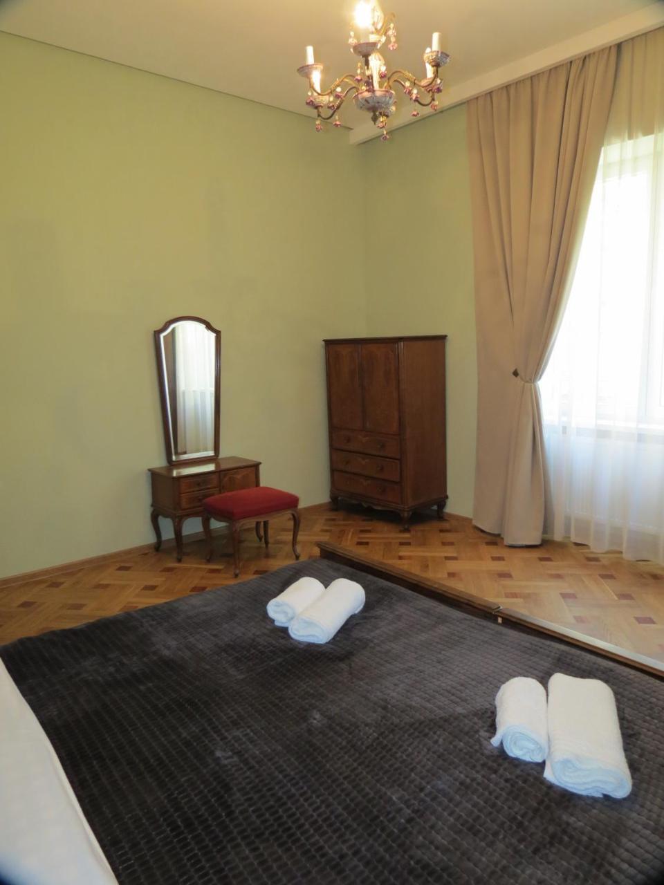 Three Rooms Apartment Tbilisi Eksteriør bilde