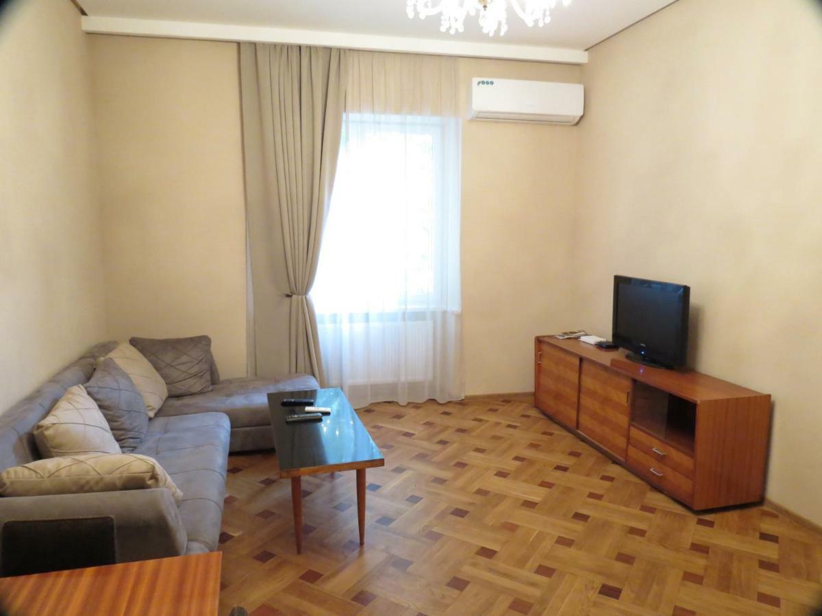 Three Rooms Apartment Tbilisi Eksteriør bilde
