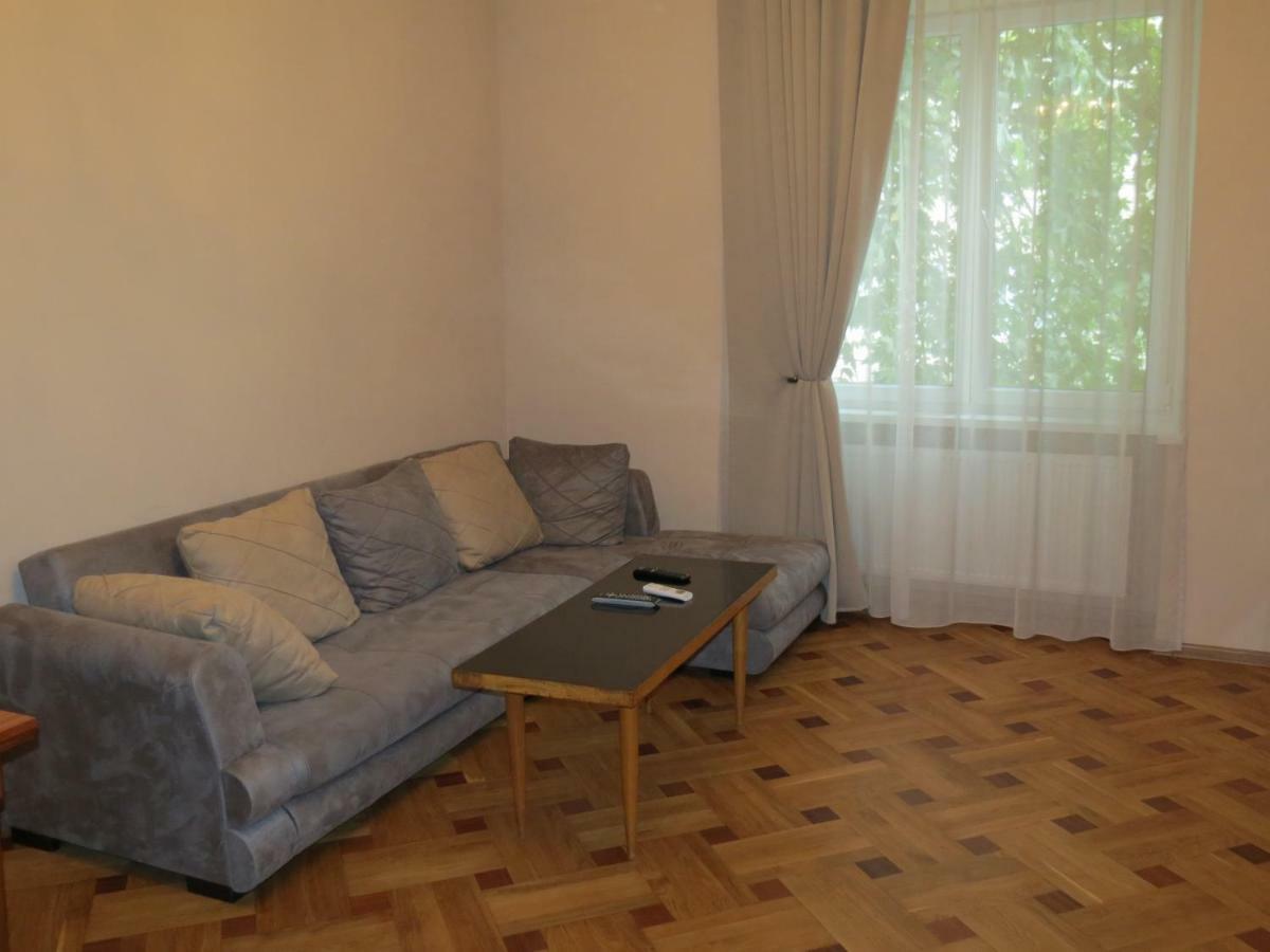Three Rooms Apartment Tbilisi Eksteriør bilde